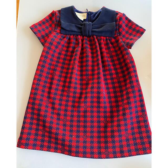 gucci. ワンピース 18〜24ヶ月 GUCCI 花柄 半袖ワンピース18-24ヶ月