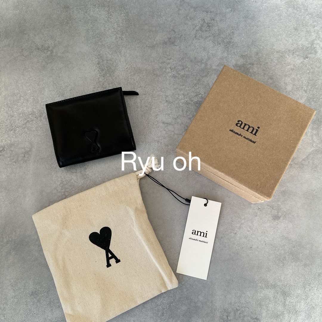 AMI PARIS アミパリス ロゴ シワ加工 二つ折り財布 コンパクトの通販