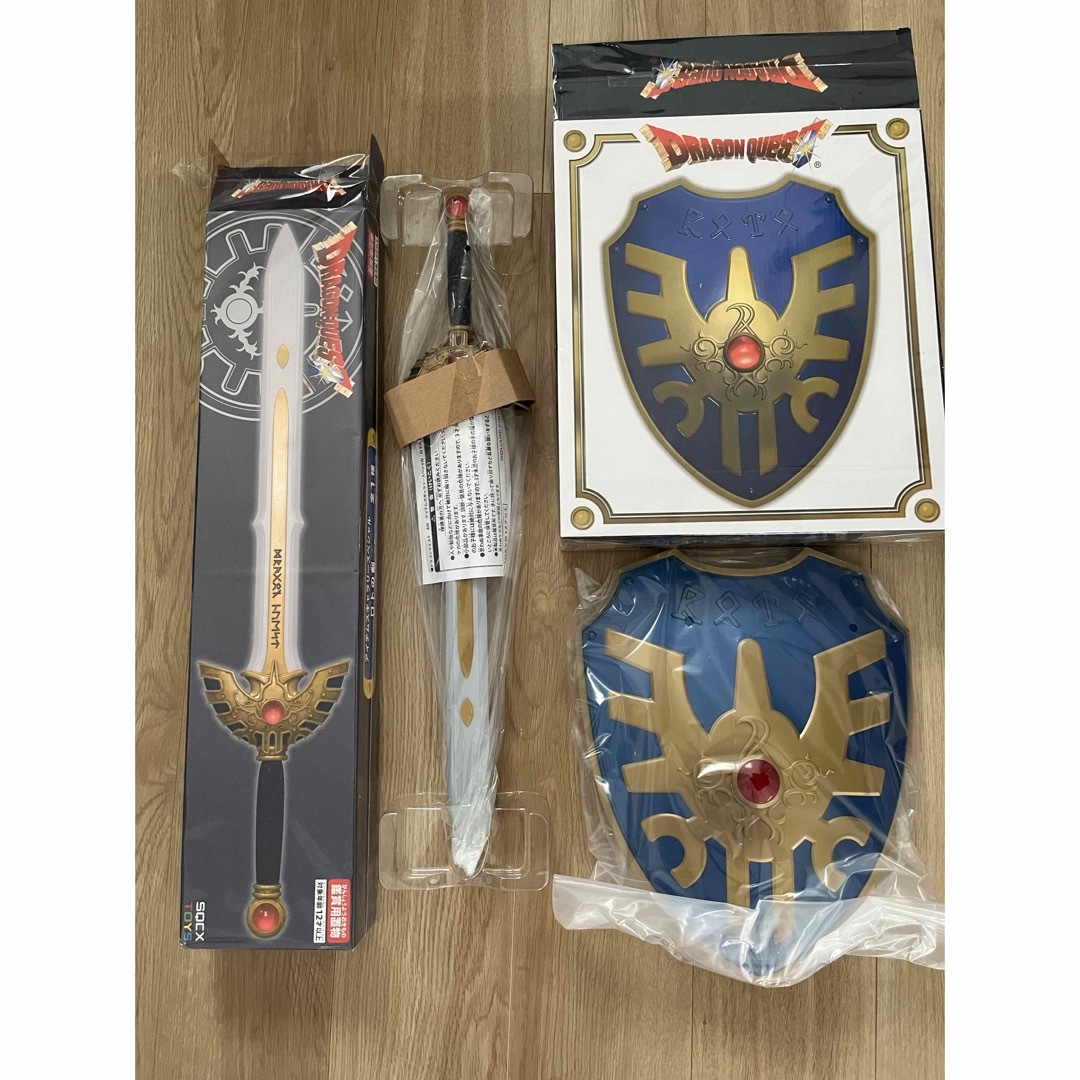 本日処分出品」ドラゴンクエストロトの剣ロトの盾ロトの鎧額装品 本日