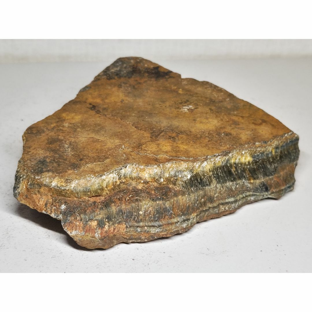 ヨシオ 80g 翡翠 ヒスイ 原石 鑑賞石 自然石 誕生石 鉱物 鉱石 水石