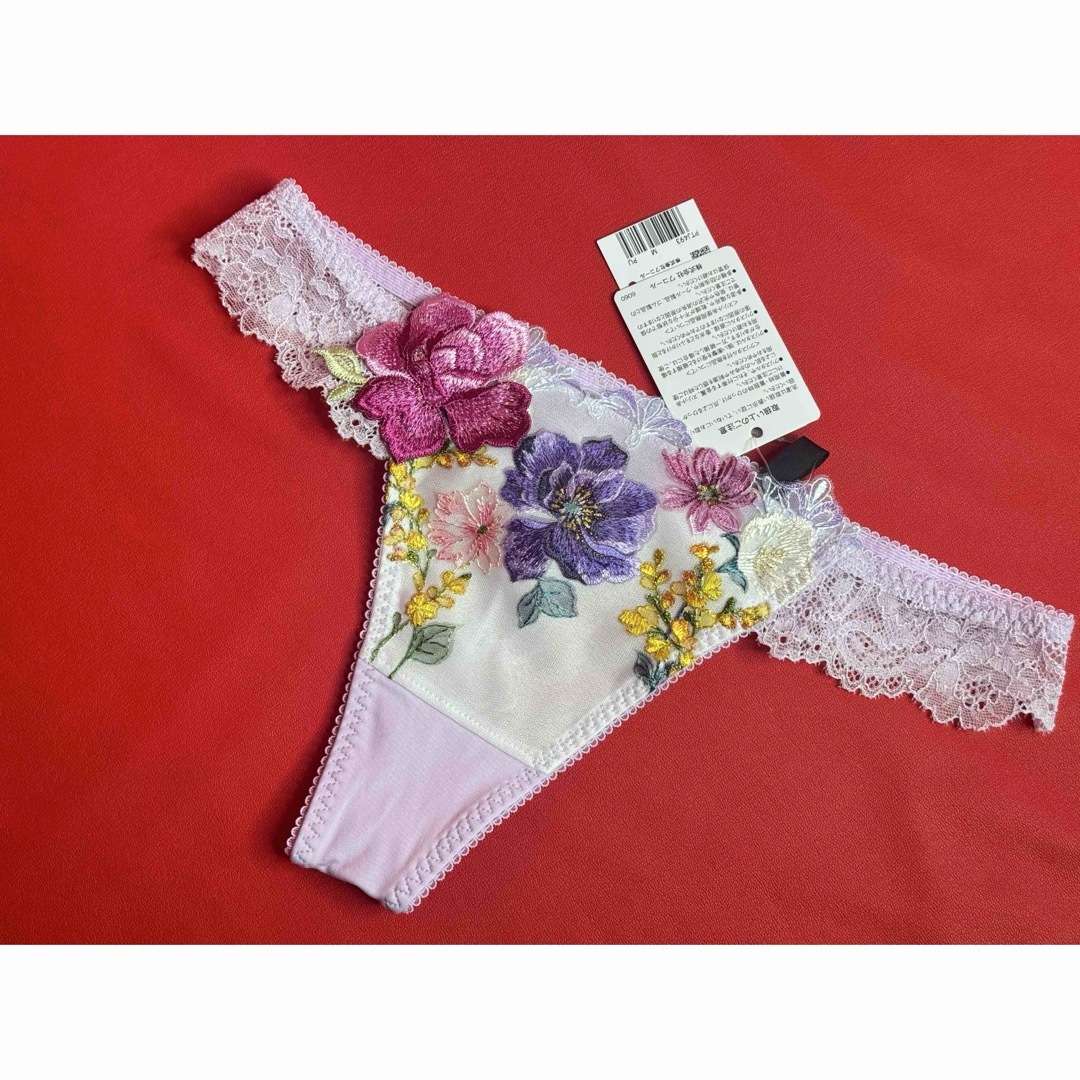 Wacoal - サルート 93グループ セックスアンドザシティ F70&ソングM PU