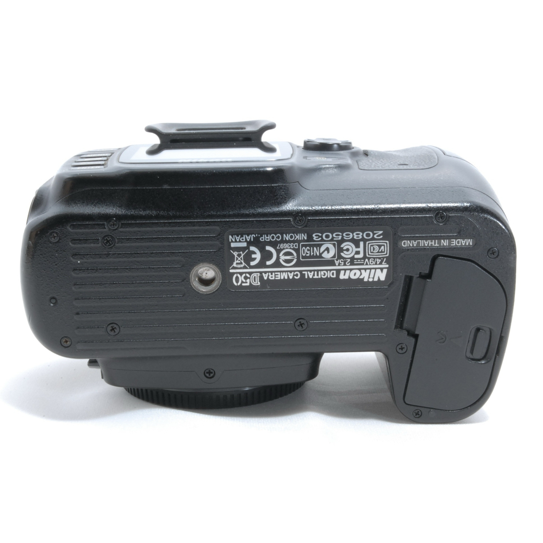 Nikon - 一眼レフカメラ入門機におすすめ⭐️簡単操作⭐️標準レンズ