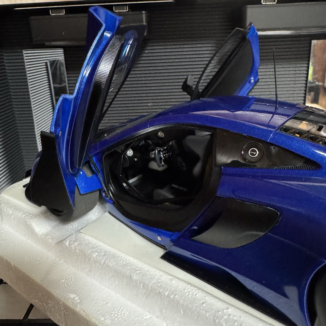 AUTOart - 未展示品 オートアート 1/18 マクラーレン 650S GT3の通販