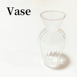 ストライプデザイン透明ガラス花瓶クリアフラワーベースの通販 by namy