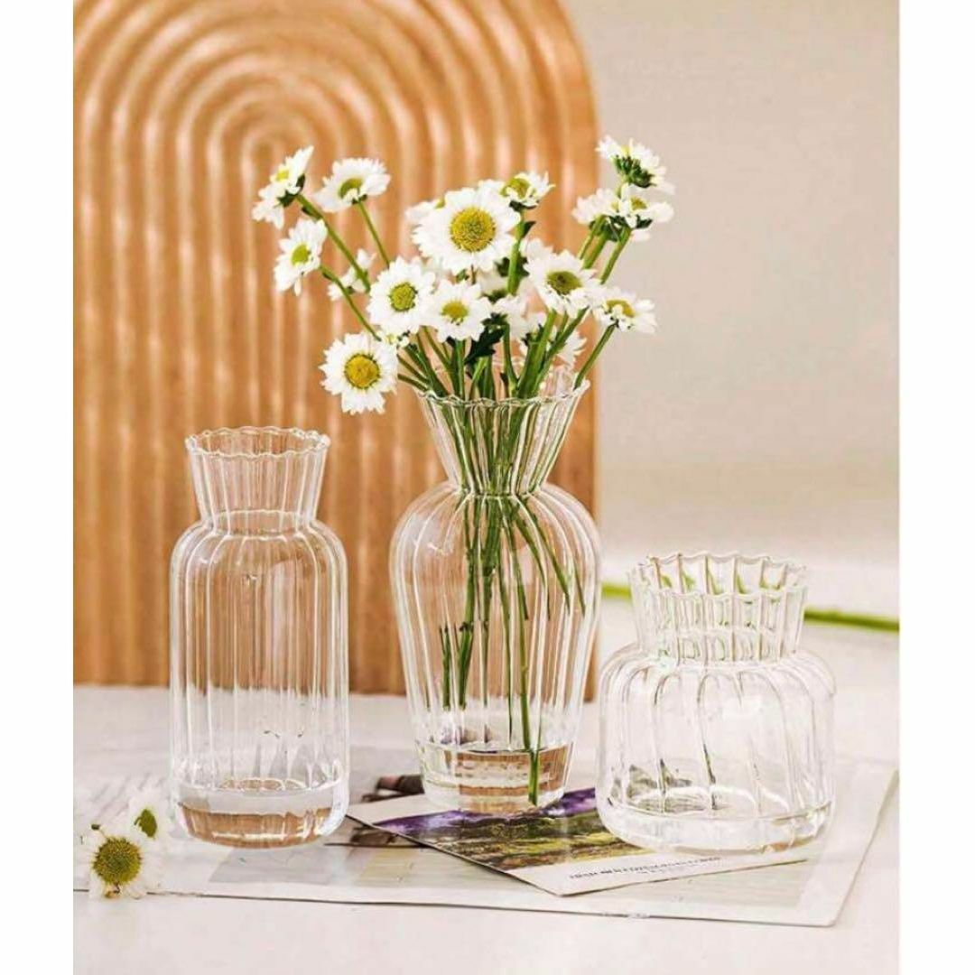 ストライプデザイン透明ガラス花瓶クリアフラワーベースの通販 by namy