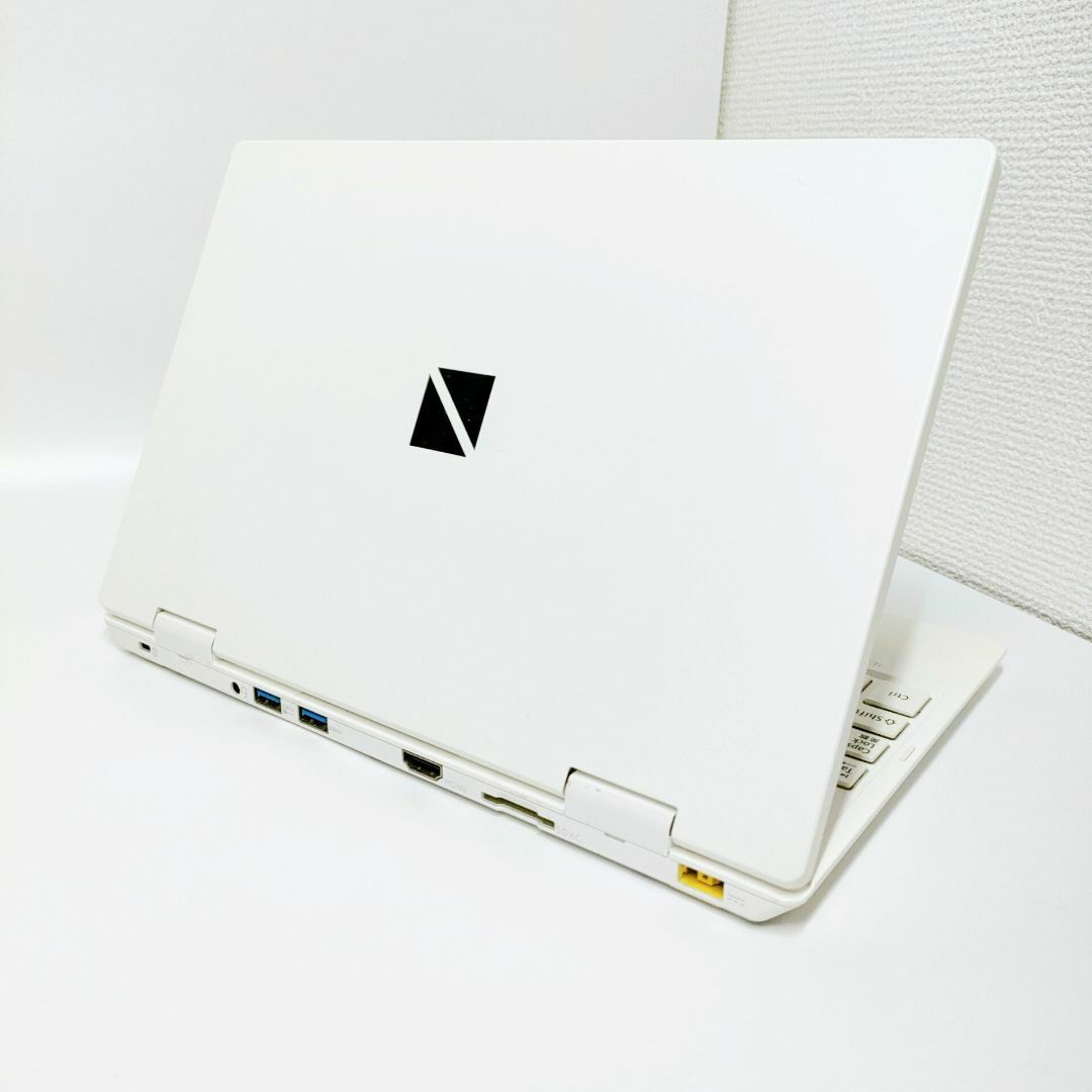 設定済みでサクサク動くSSD⭐大人気白ノートパソコン⭐WEBカメラ⭐社会