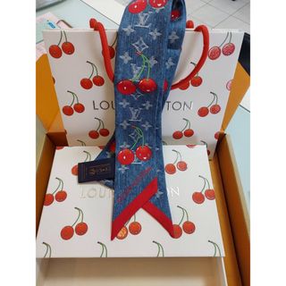 LOUIS VUITTON（デニム ・ バンダナ/スカーフ）のフリマアイテム一覧
