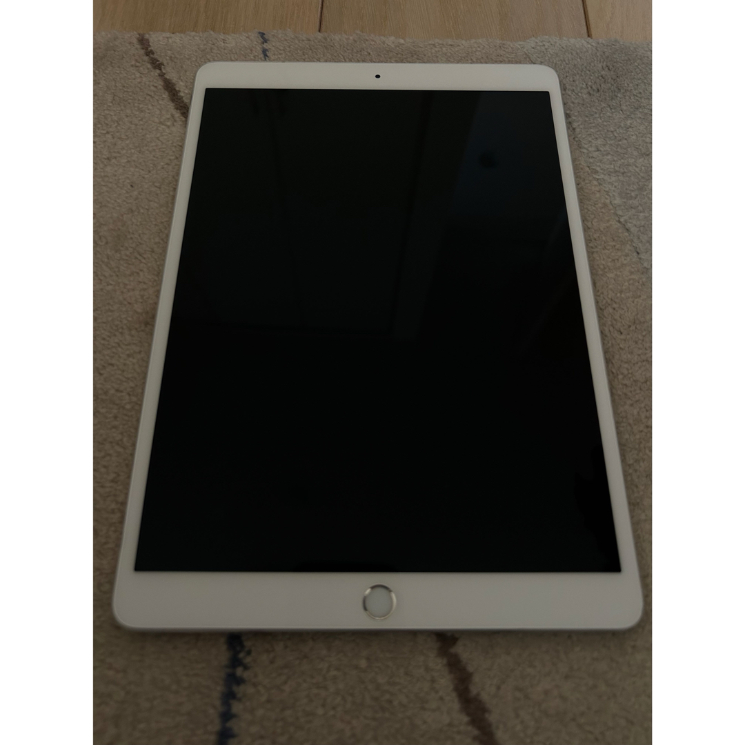 Apple - iPad Pro (10.5インチ) シルバー 64GB(ジャンク品)の通販 by