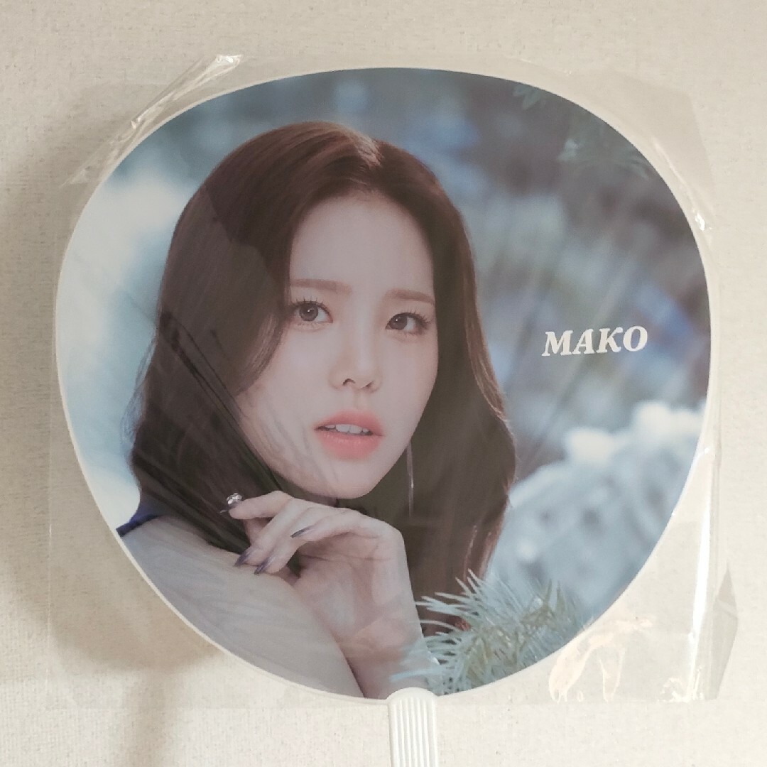 NiziU - NiziU マコ AWAKE うちわの通販 by peem06's shop｜ニジュー