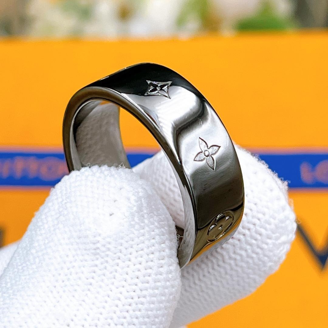 LOUIS VUITTON - ◇ルイヴィトン◇新品仕上済 M00513 LV