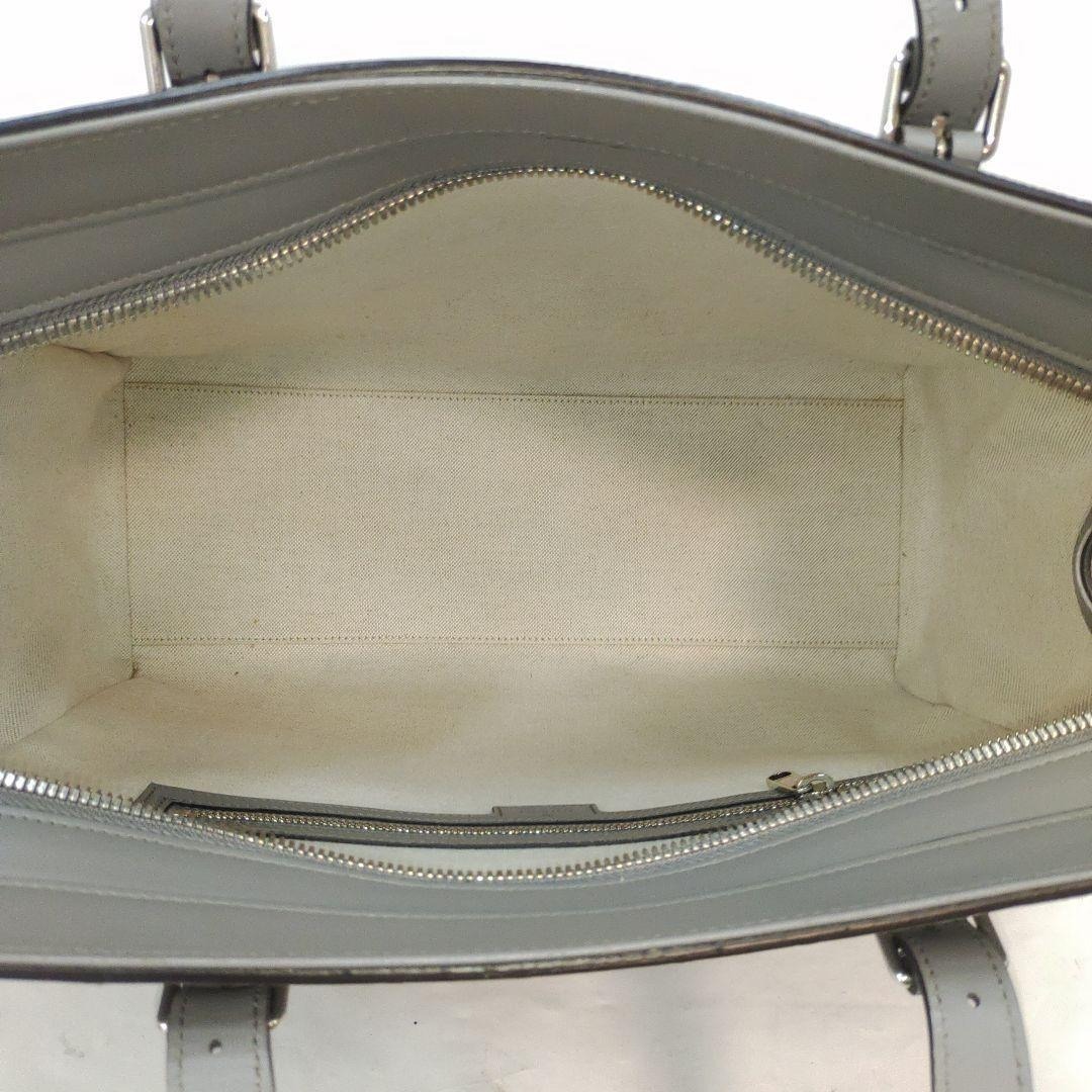 GUCCI - 【極美品】グッチ GGエンボス トートバッグ レザー A4可 肩掛