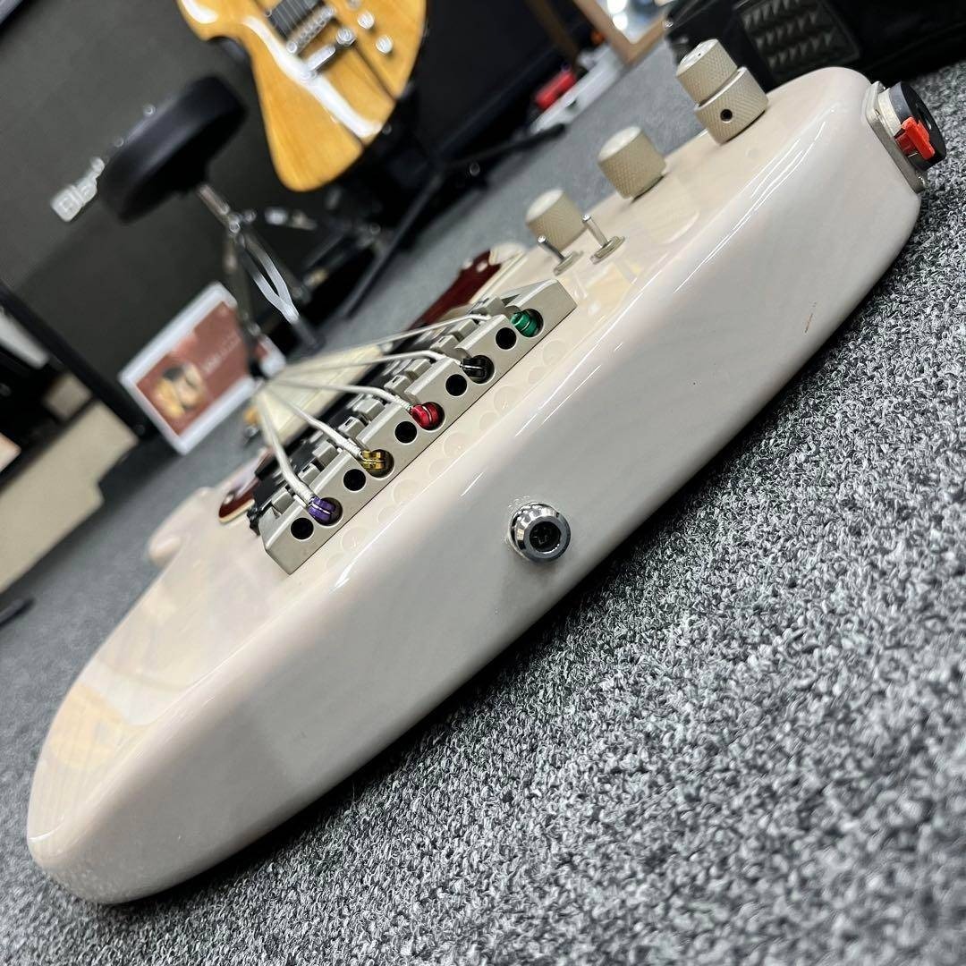 11080】CORT GB75 5弦べース アッシュボディ ホワイト