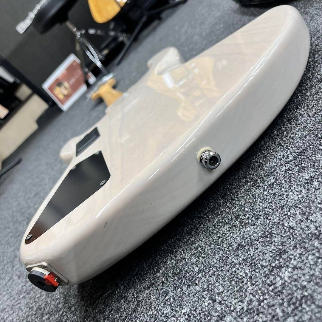 11080】CORT GB75 5弦べース アッシュボディ ホワイト