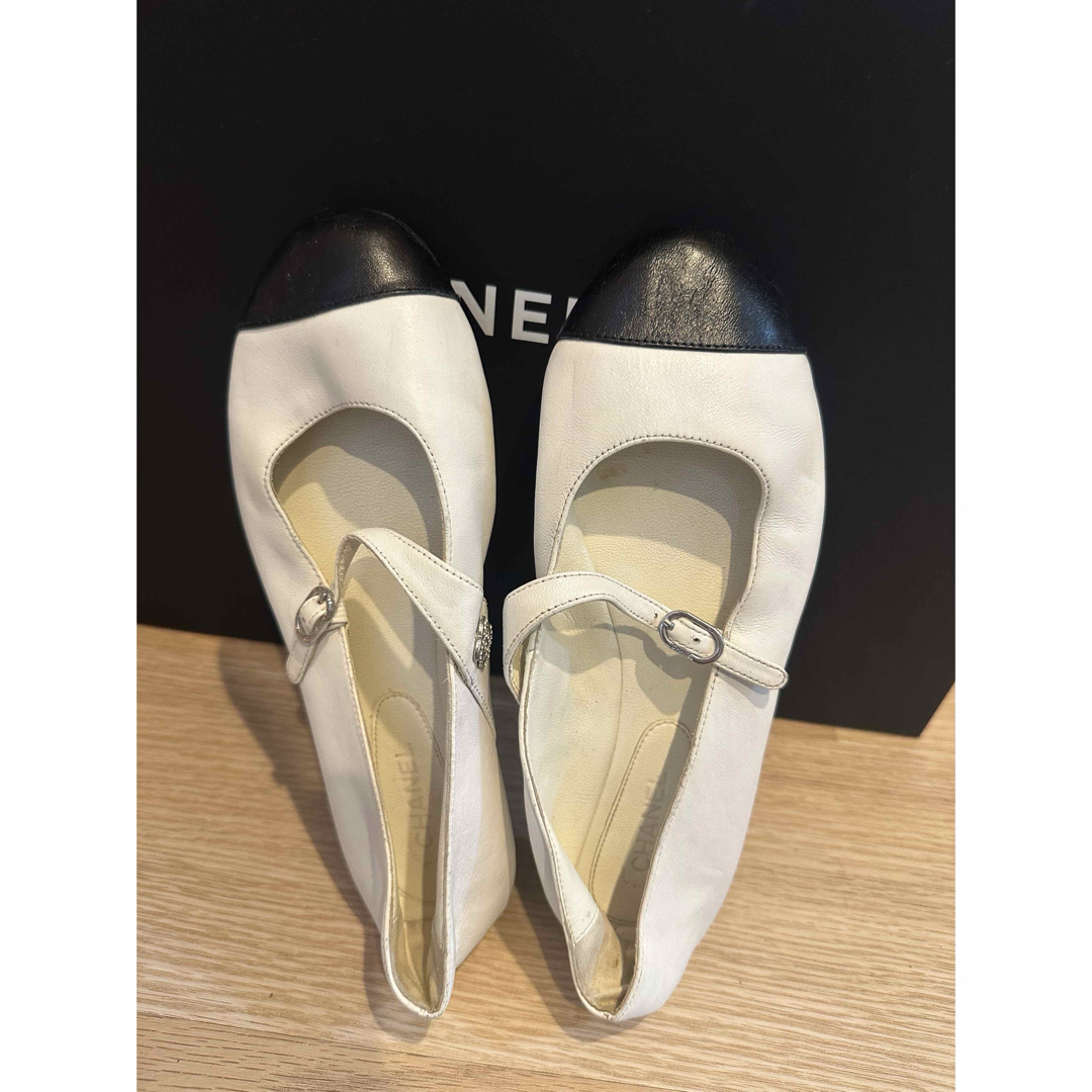 CHANEL - シャネル バイカラー ココマーク パンプス シューズ ベルト