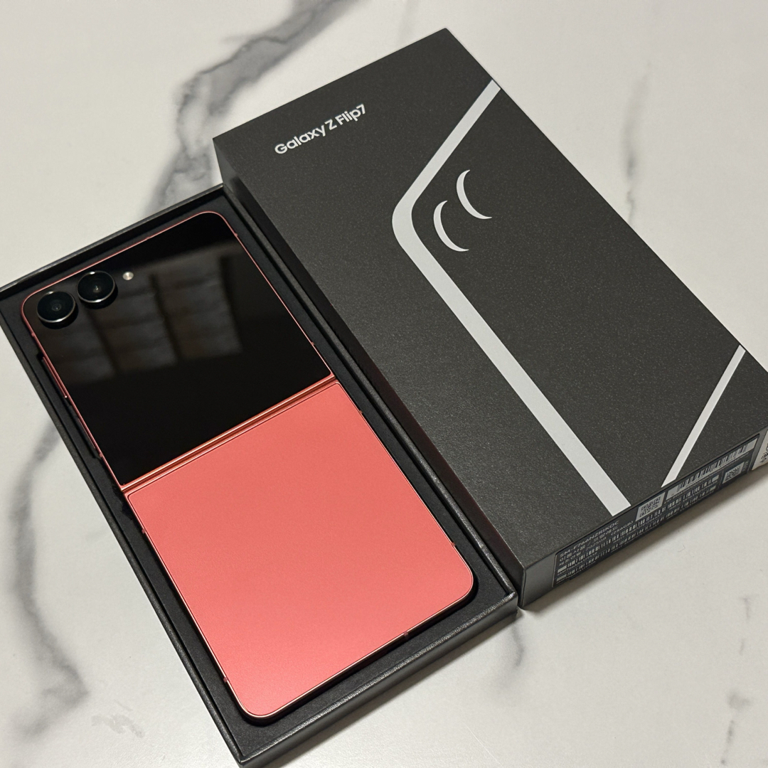 Galaxy - Galaxy Z Flip7 コーラルレッド 256GB SIMフリー の通販 by