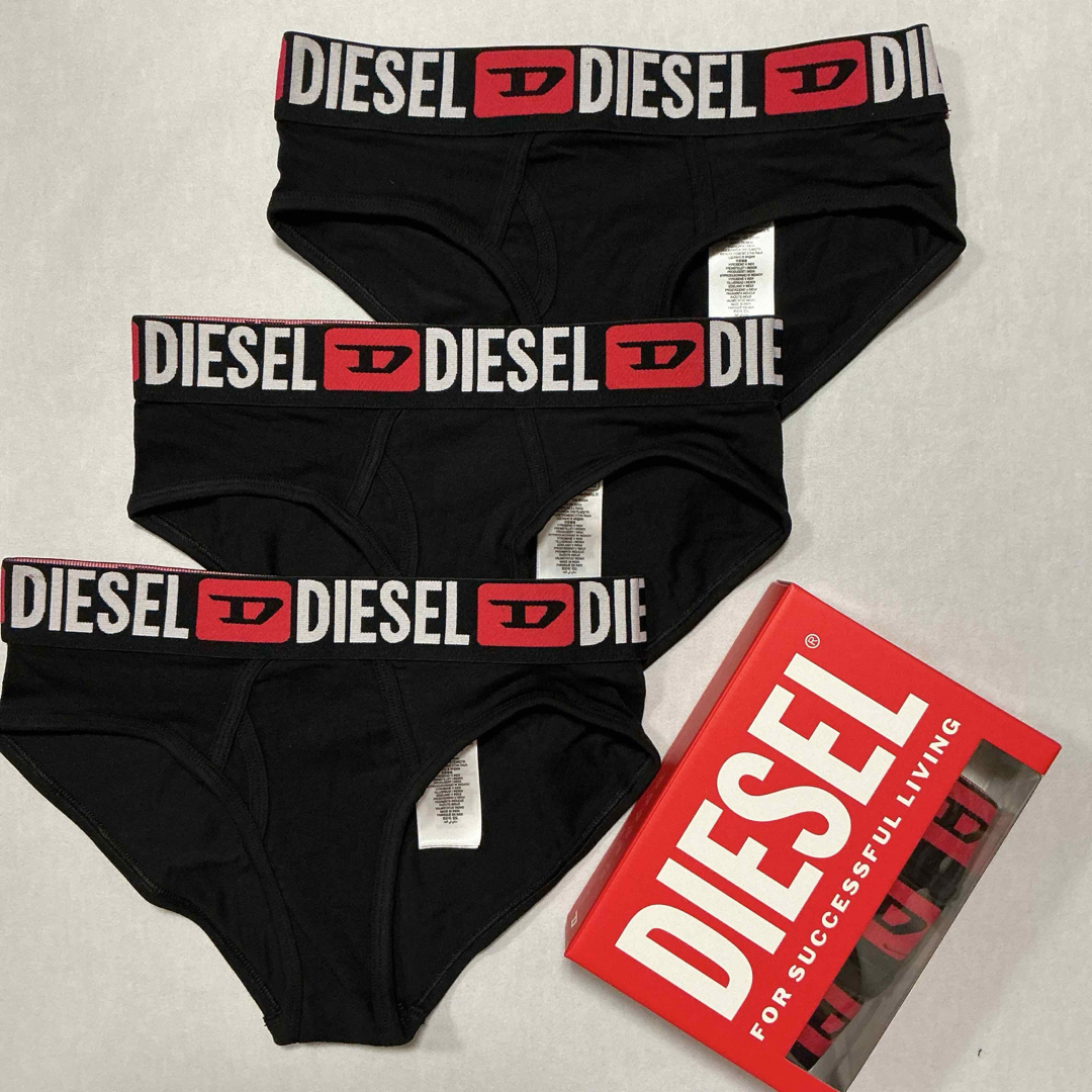DIESEL - 洗練されたデザイン DIESEL ①スポーツブラ 1枚 ②ショーツ 3