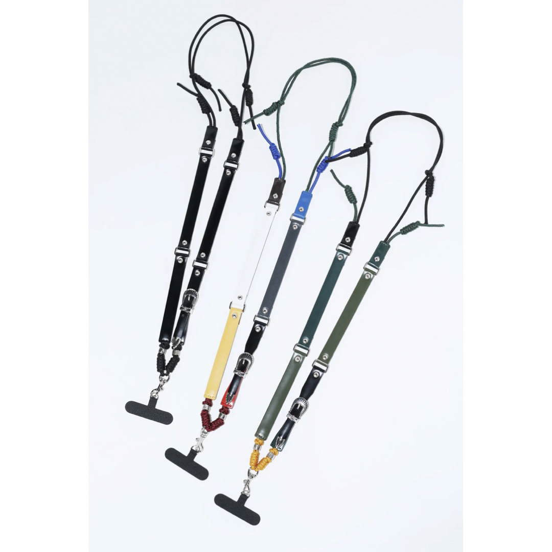 TOGA - ☆TOGA大人気レザースマホストラップ☆ブラック新品未使用の