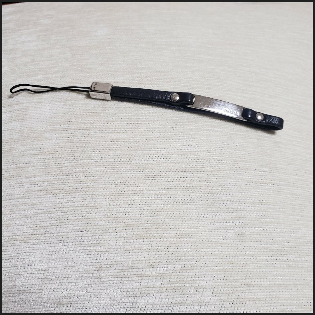 PRADA - PRADA/プラダ□携帯/スマホストラップ/レザー×シルバーメタル