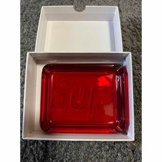 Supremeのフリマアイテム一覧