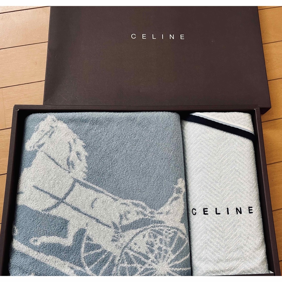 CELINE - CELINE セリーヌ⭐️バス・フェイスタオル⭐️馬車柄の通販