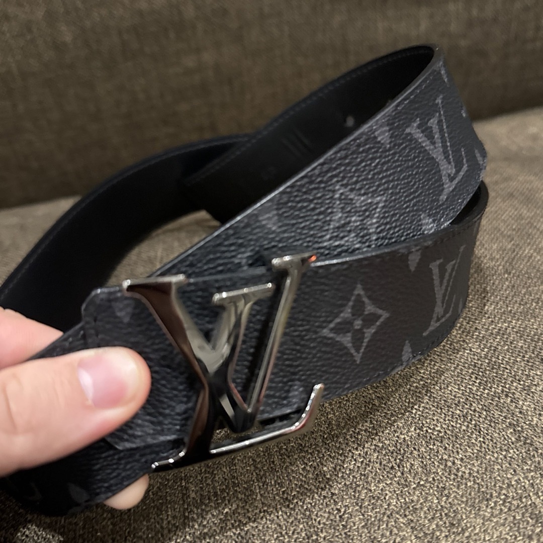 LOUIS VUITTON - ルイ・ヴィトン LV イニシャル 40MM リバーシブル