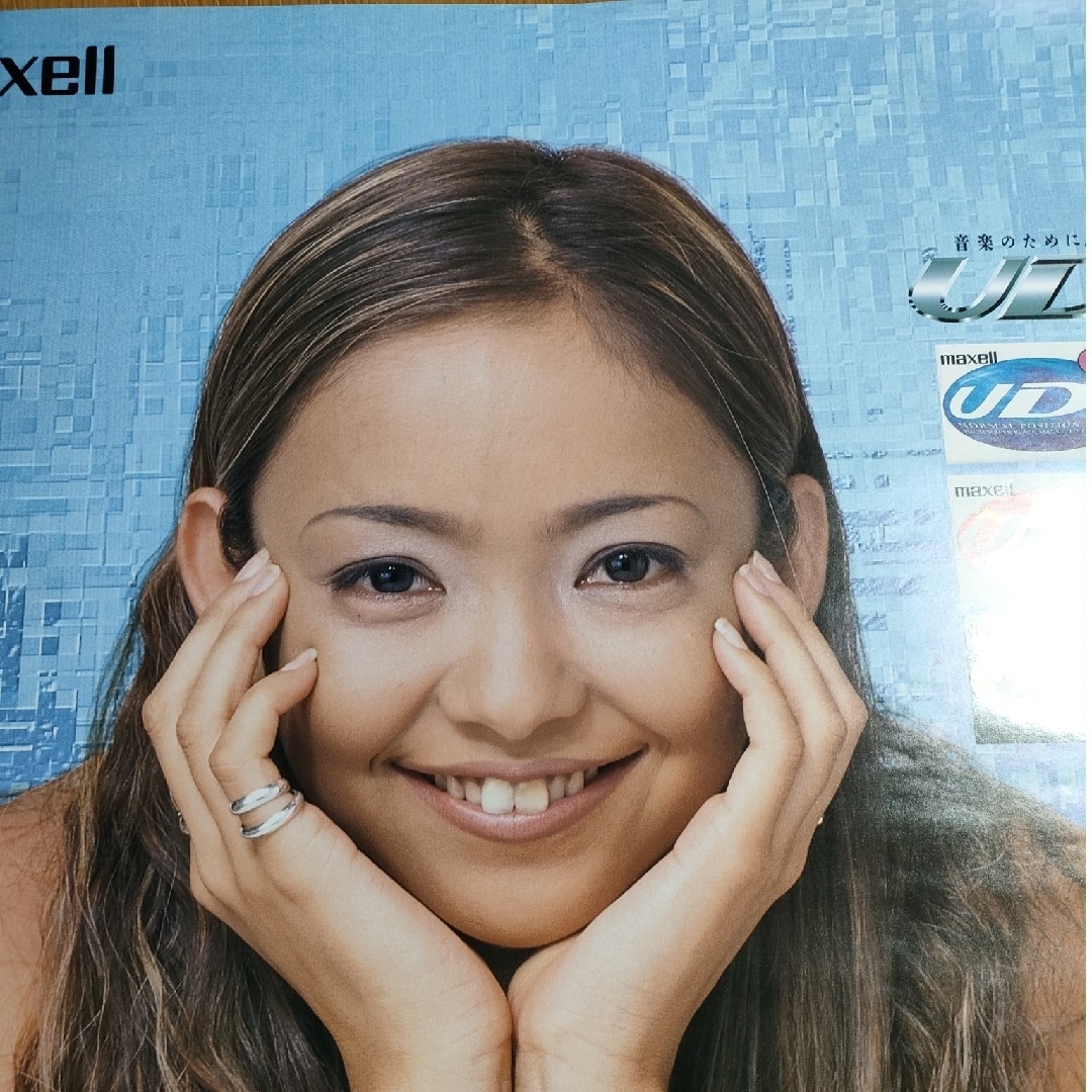 324 安室奈美恵 ポスター2枚の通販 by ハンドタオル's shop｜ラクマ