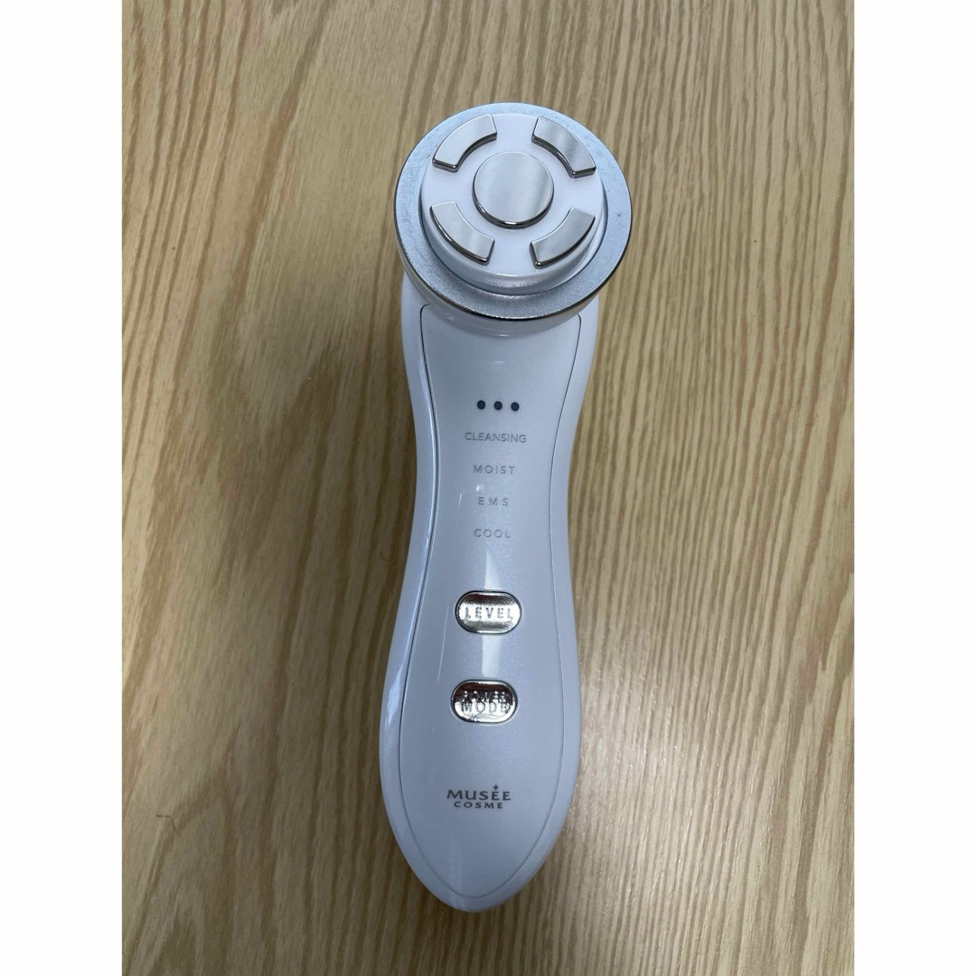 ミュゼ美顔器（充電ケーブルあり！）の通販 by himechan's shop｜ラクマ