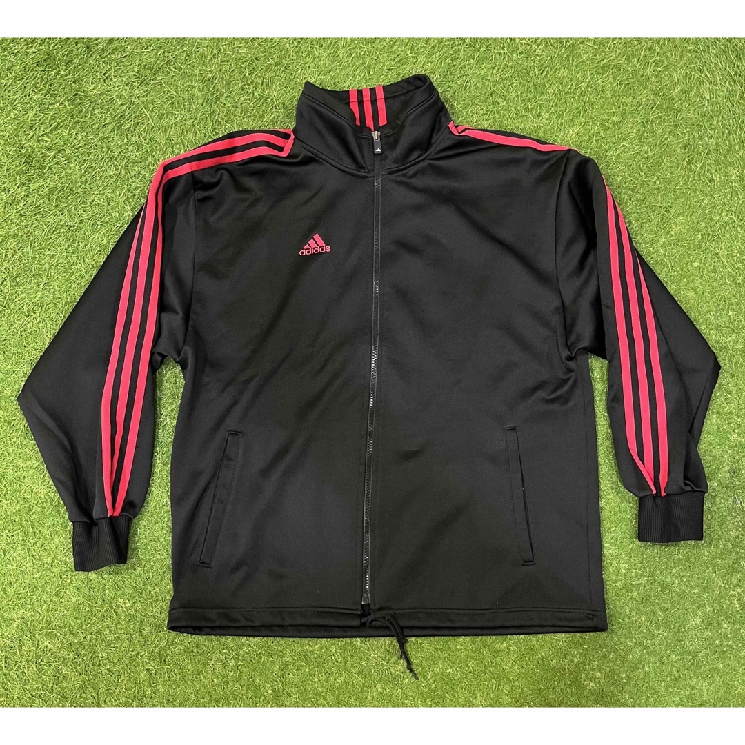 adidas - adidas セットアップ 黒×赤ライン パフォーマンスロゴ 万国旗