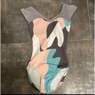 stina レオタードのフリマアイテム一覧