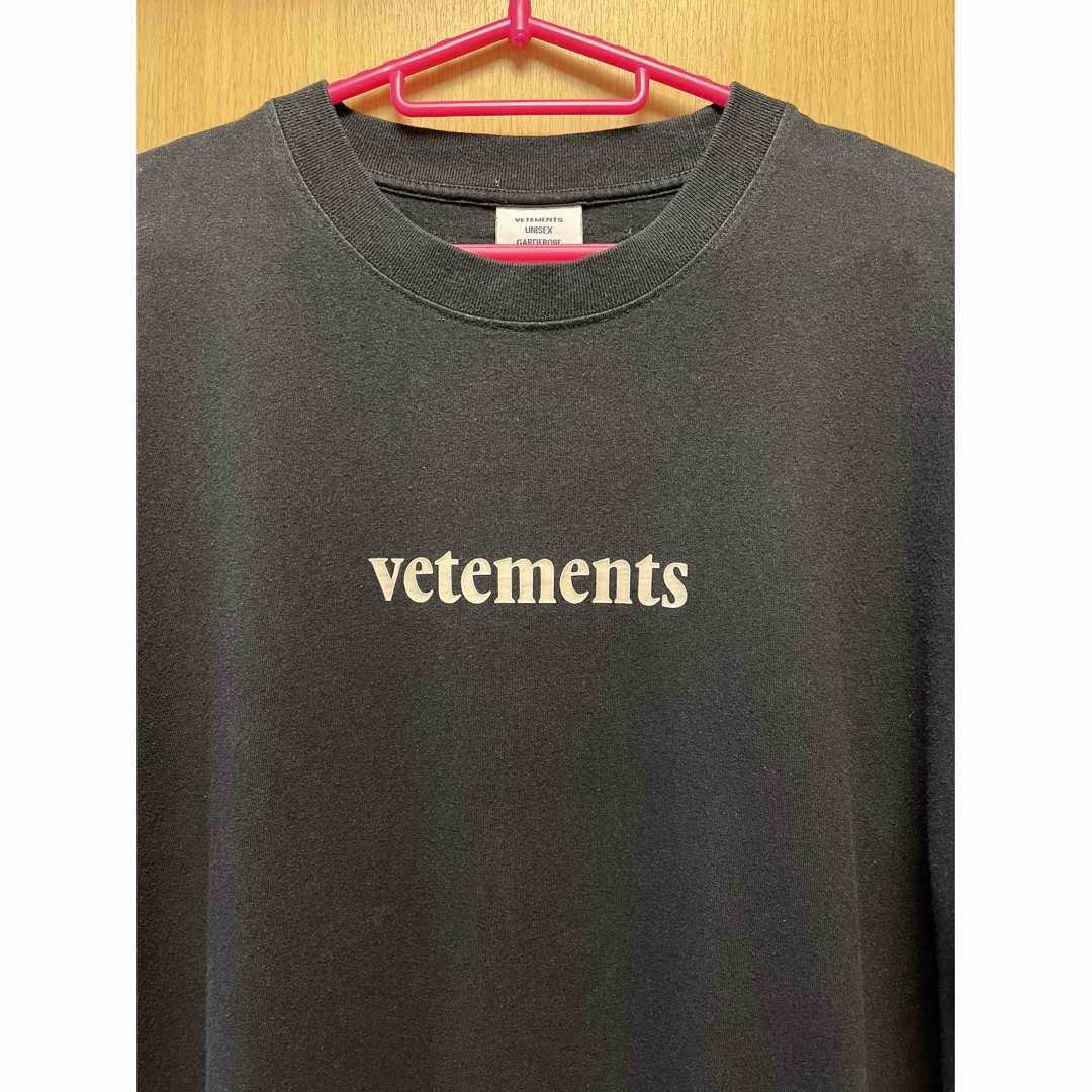 VETEMENTS - 正規 20SS VETEMENTS ヴェトモン ロゴ Tシャツの通販 by