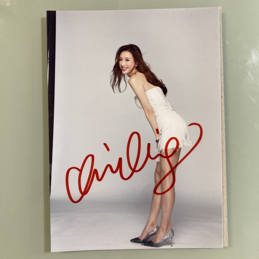 リン・チーリン直筆サイン入り2Lサイズ写真…Lin Chi-ling…20の通販 by