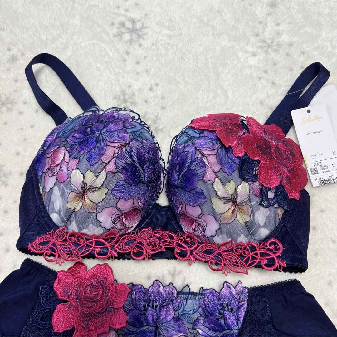 ち*み様 サルート ブラジャーショーツセット ち*み様 サルート