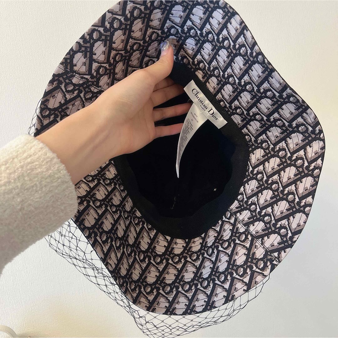 Christian Dior - 【完売品】Christian Diorチュール付きボブハットの