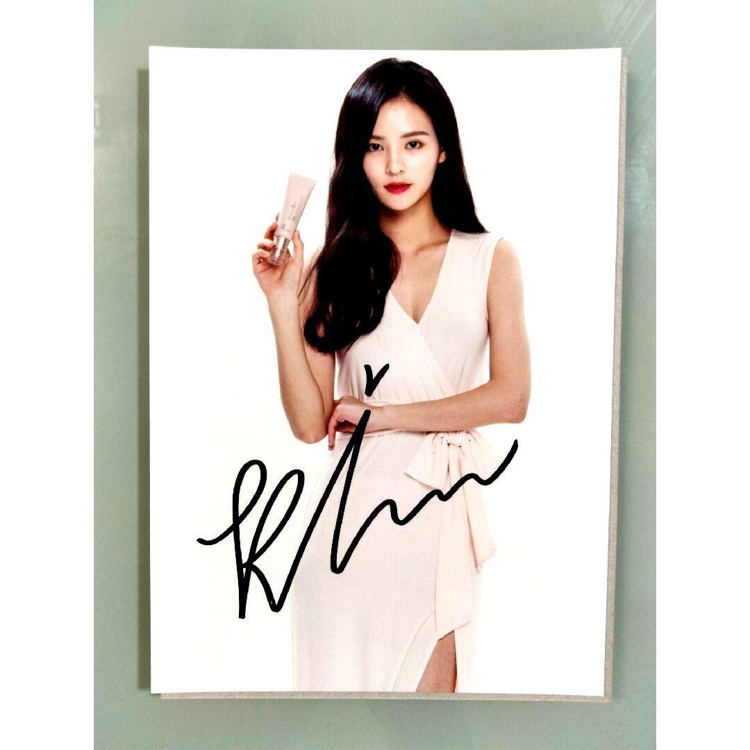 キム・ユネ直筆サイン入り2Lサイズ写真…Kim Yoon-Hyeの通販 by まご