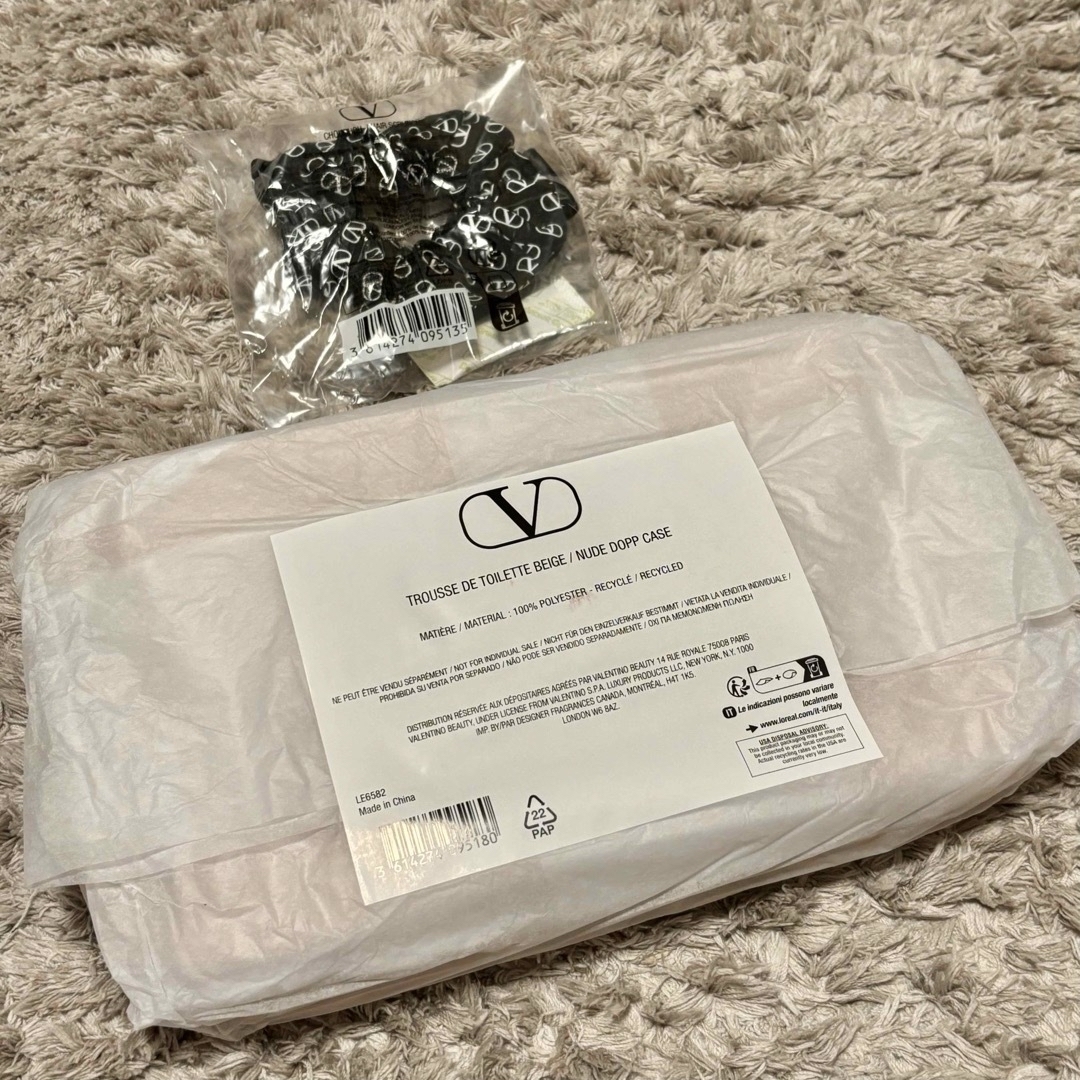 VALENTINO - ヴァレンティノビューティ ノベルティ シュシュ VALENTINO