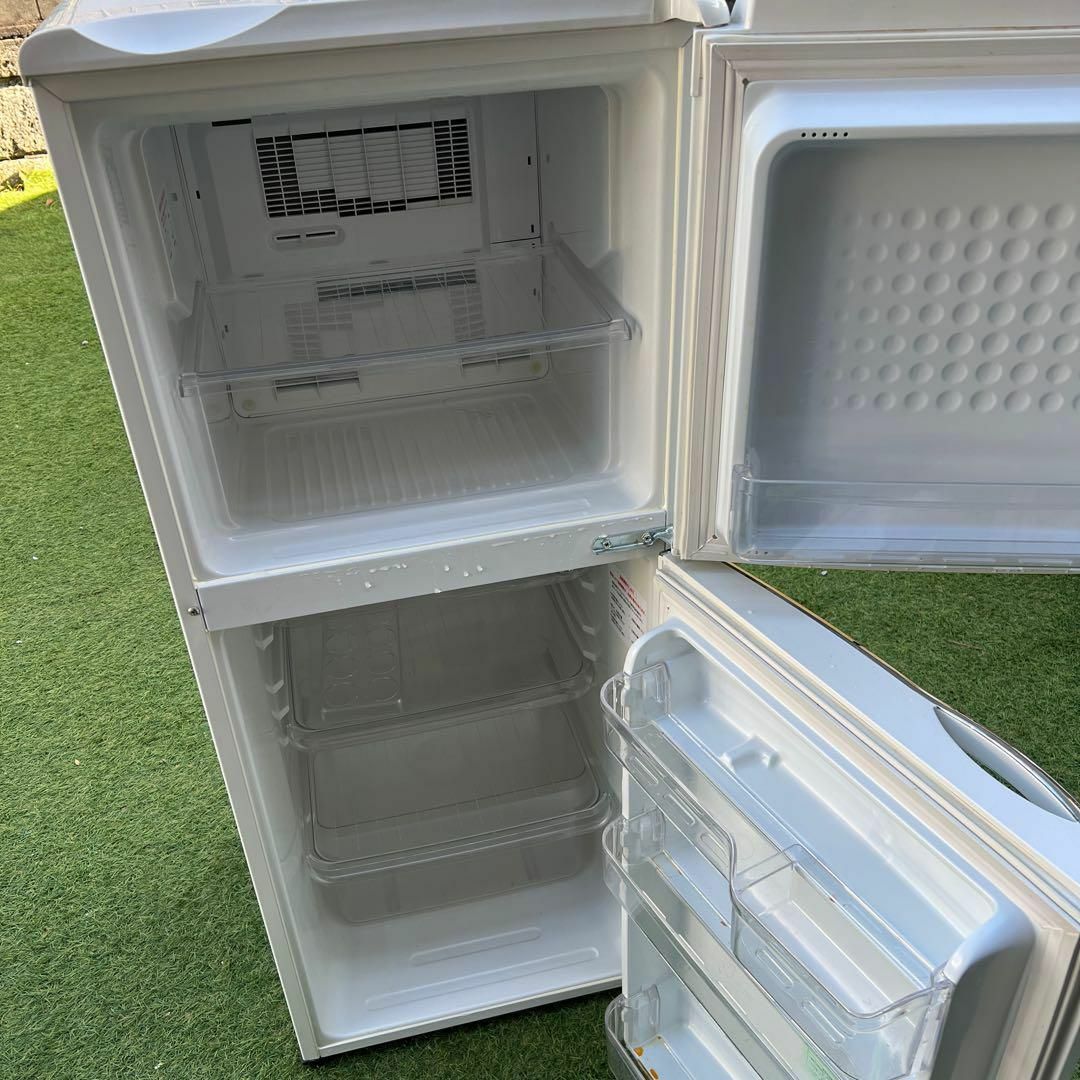 三菱 ノンフロン冷蔵庫 MR-14M-W 136L 【公式通販】