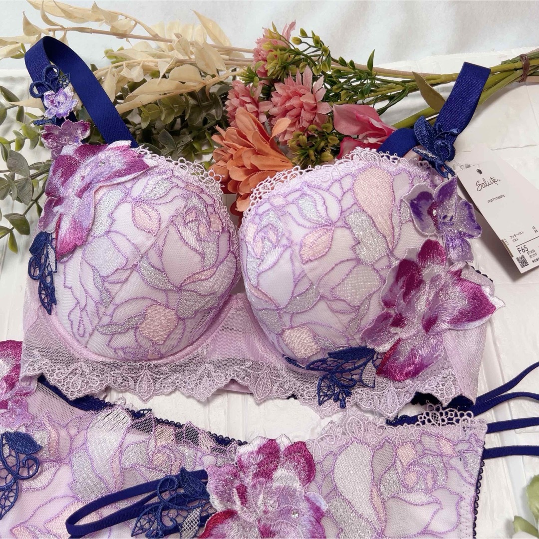 新品 ワコール サルート ブラ&ショーツ2枚