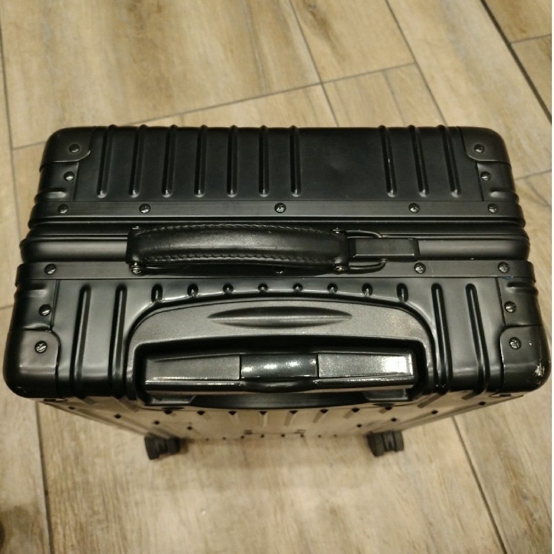 innovator - innovator スーツケース アルミ 36リットル inv1811