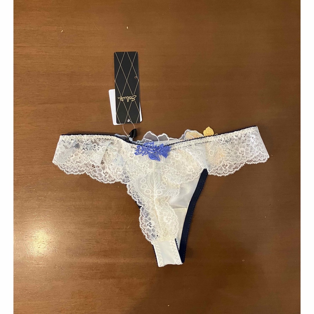 Wacoal - 新品未使用サルート 06グループ C70 OVブラ&ショーツ&ソング