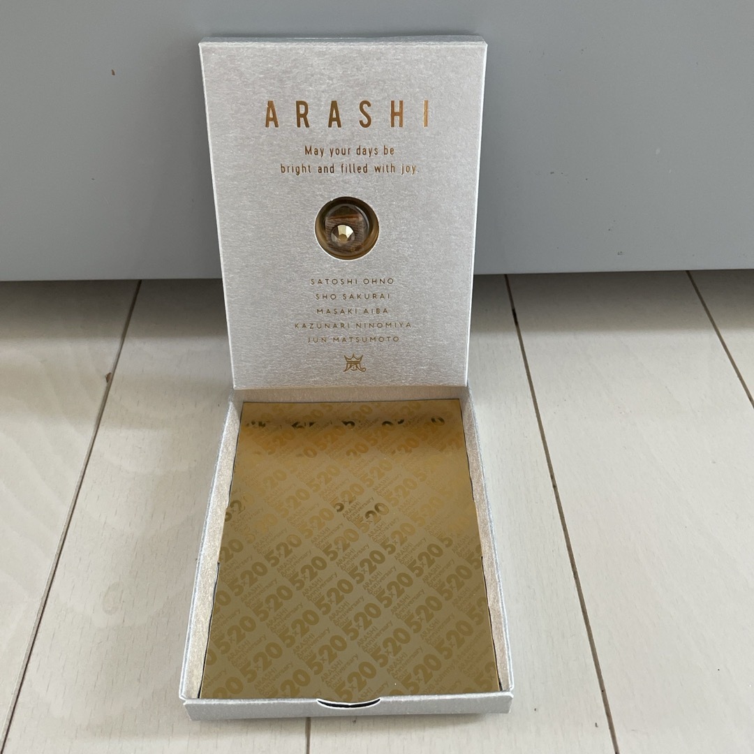 嵐 - 嵐 スワロフスキー ゴールドの通販 by さら｜アラシならラクマ