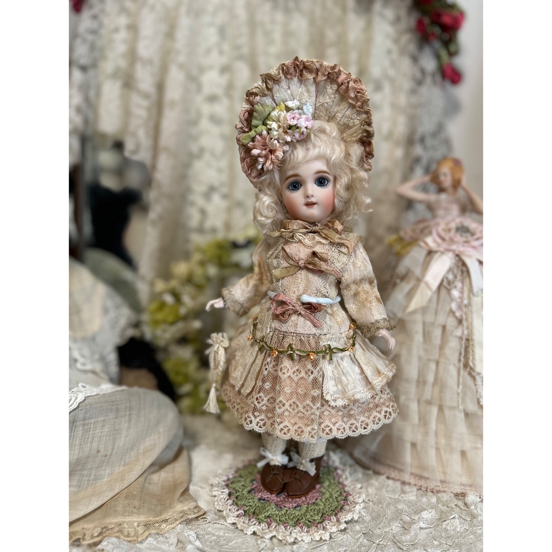 ビスクドール アンティークドール 26〜28㎝ドレスの通販 by ローゼル's