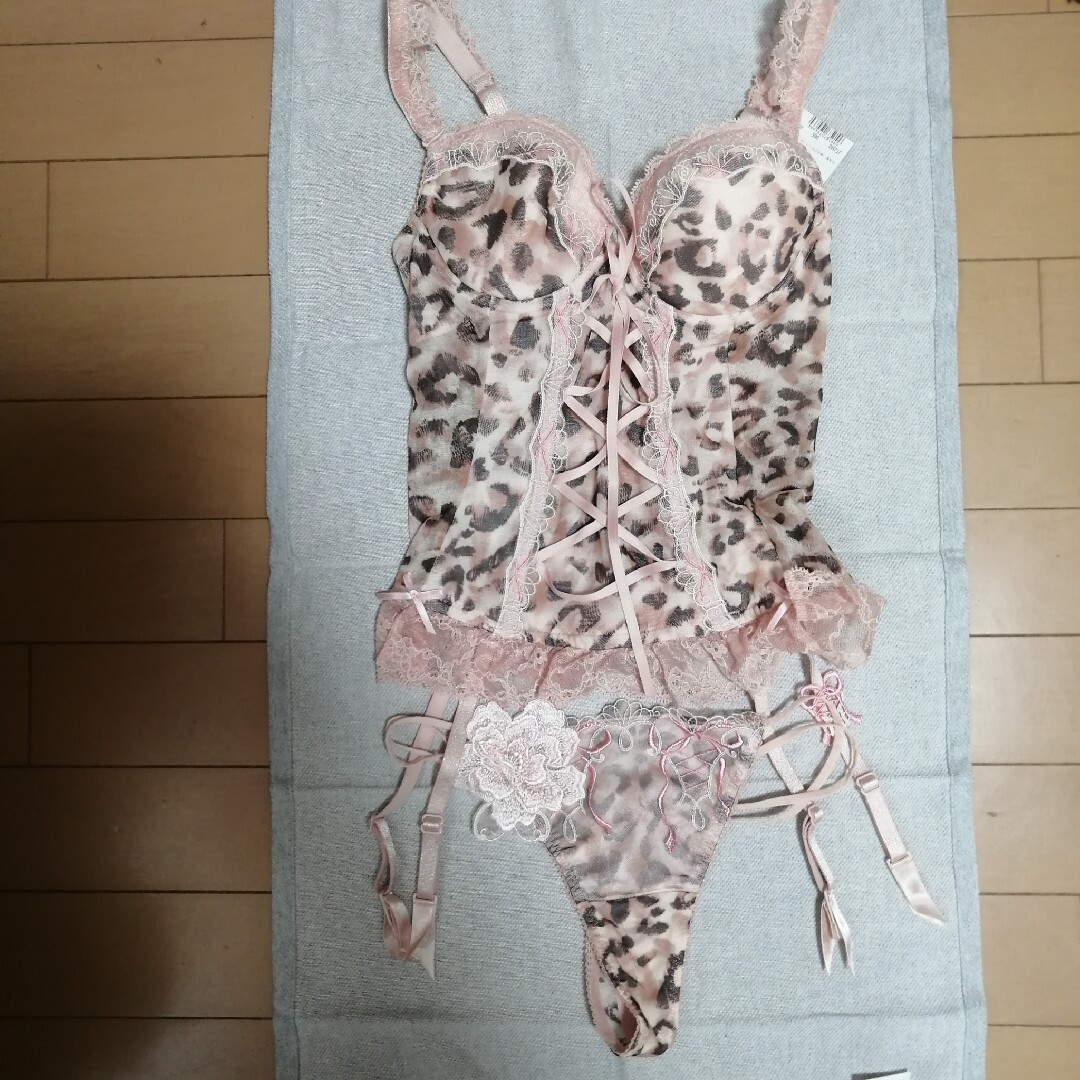 Wacoal - ワコール サルート ユートピアスリーインワン D65+ソングM