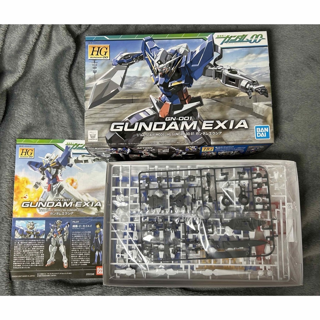 BANDAI - HG ガンダムアストレア カスタムパーツ & ガンダムエクシア