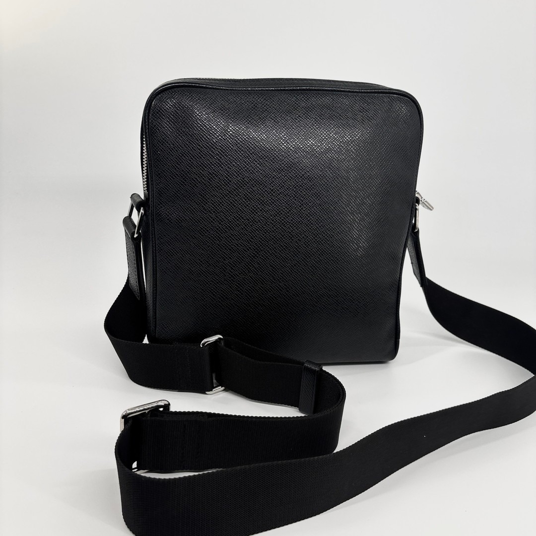 LOUIS VUITTON - 極美品 ルイヴィトン タイガ メッセンジャーPPM