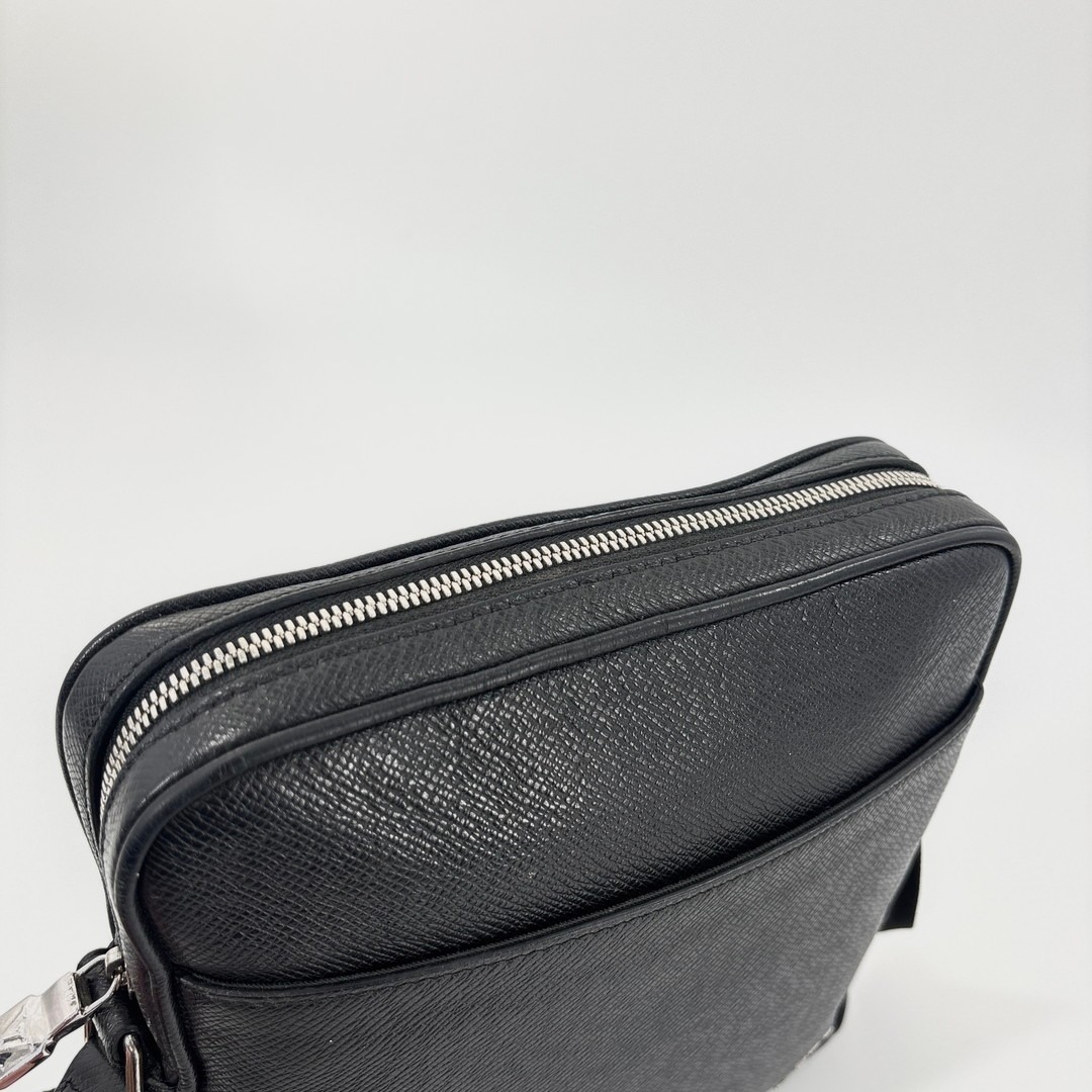 LOUIS VUITTON - 極美品 ルイヴィトン タイガ メッセンジャーPPM