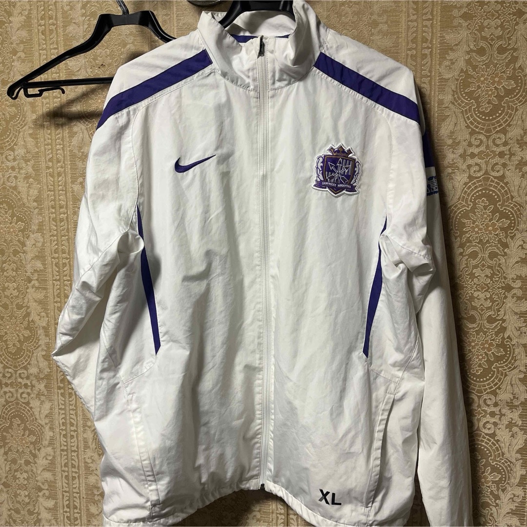 NIKE - NIKE サンフレッチェ広島 ウインドブレーカー XL 白 紫の通販