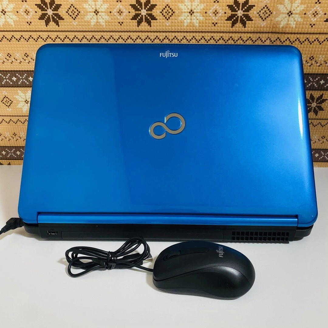 Y976 富士通ノートパソコンWEBカメラi7高速SSDサクサクWindow11