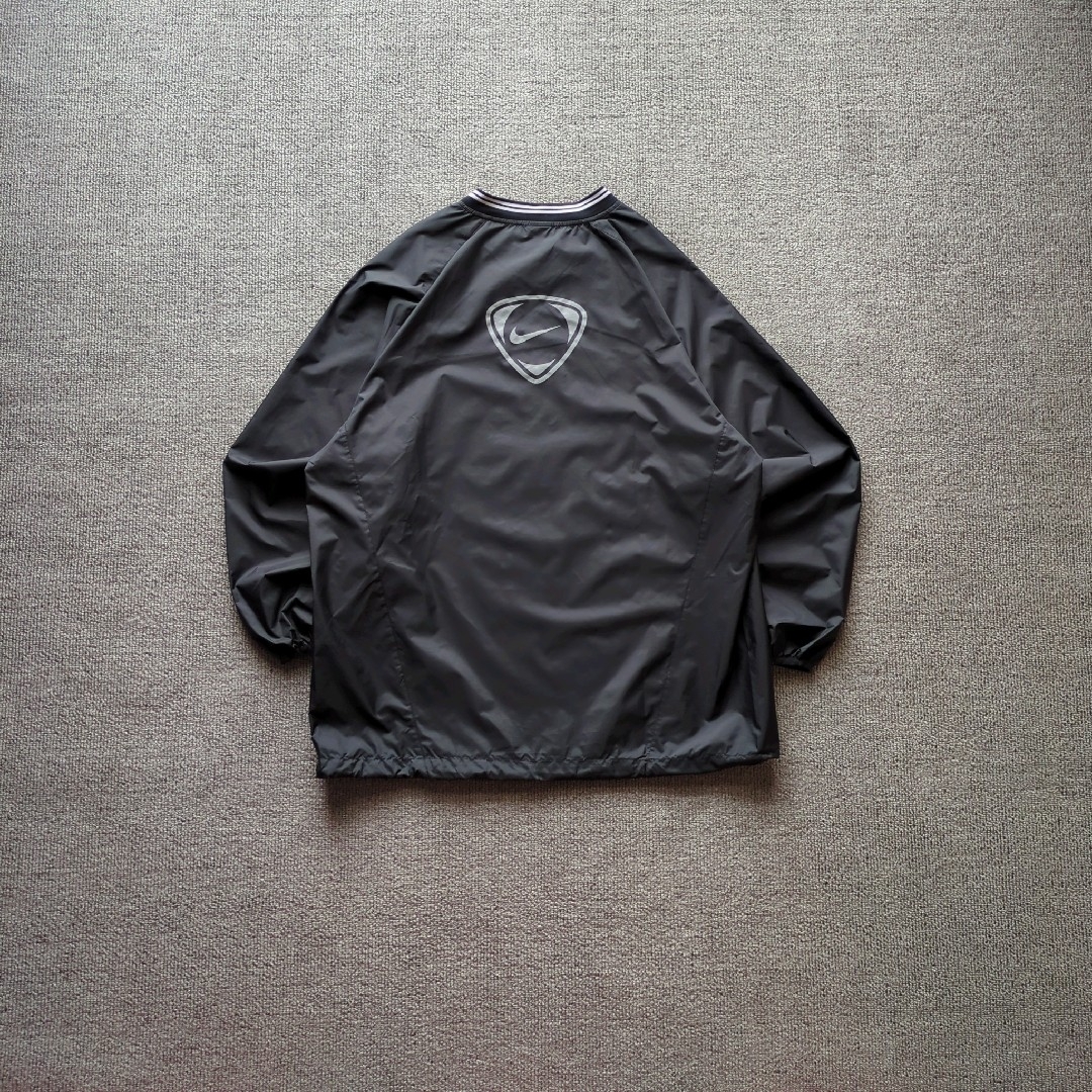 NIKE - 美品ナイキナイロンジャケットピステワンポイント刺繍バック