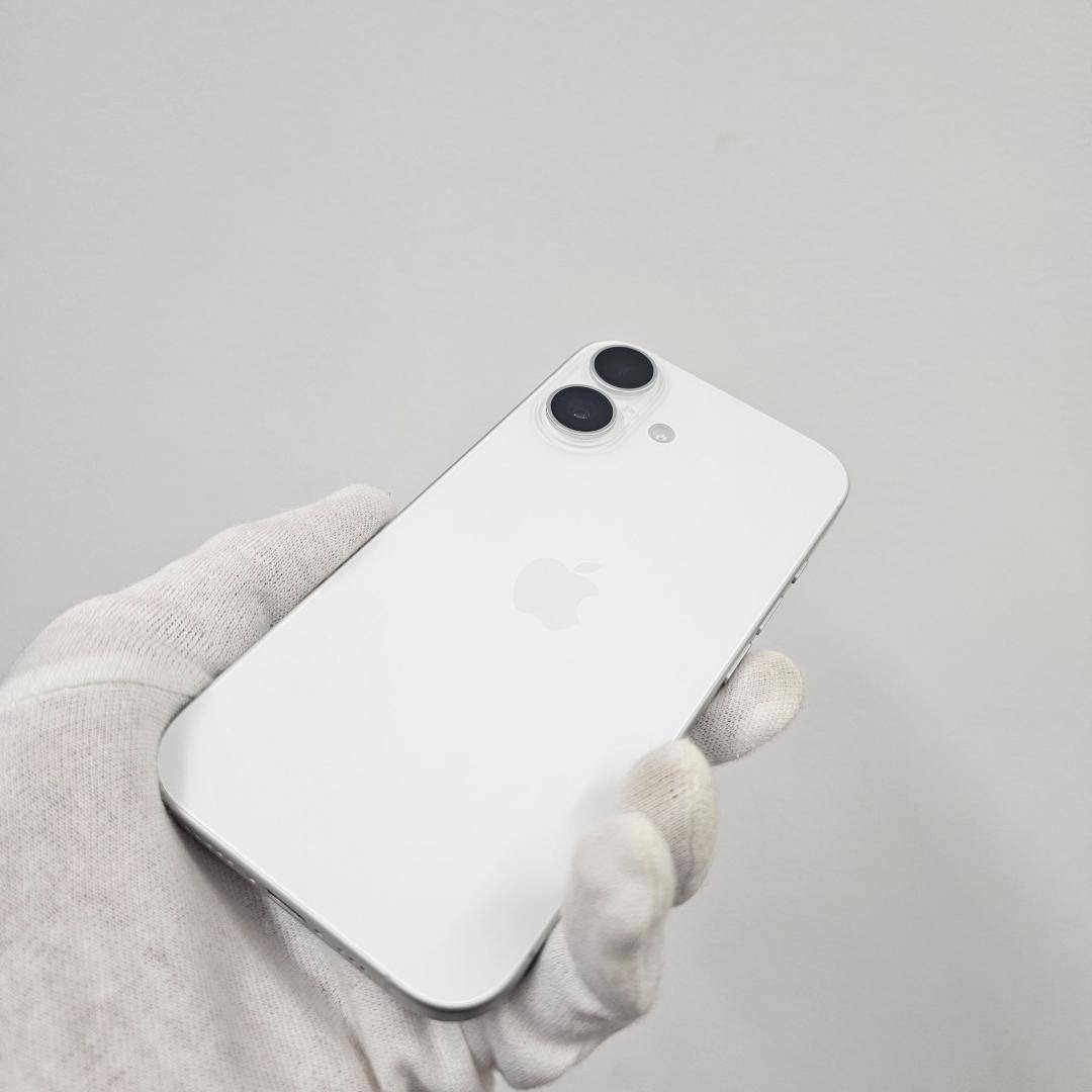 iPhone 16 256GB ホワイト SIMフリー
