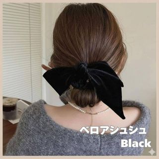 PRADA - 美品 プラダ 三角ロゴプレート シュシュ ヘアアクセサリー